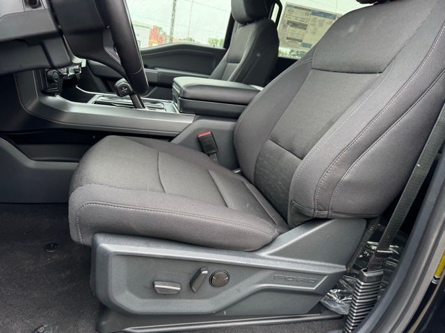 2025 Ford F-150 XLT w/ $1868 In Accessories