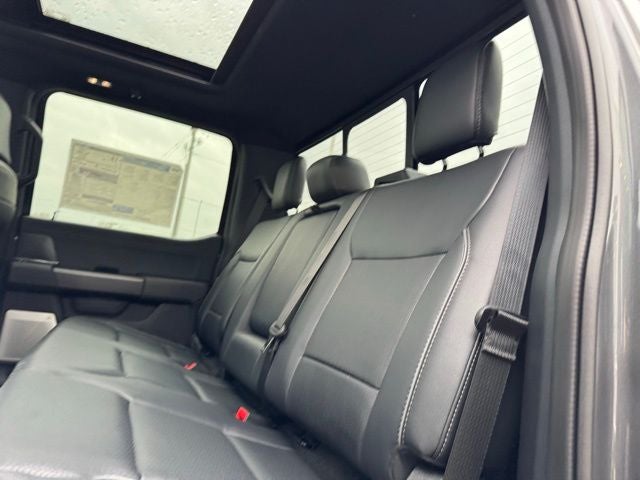 2026 Ford F-150 Lariat w/FX4 Pkg + Twin Panel Roof