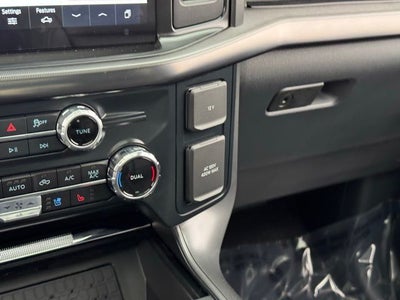 2026 Ford F-150 Lariat w/FX4 Pkg + Twin Panel Roof