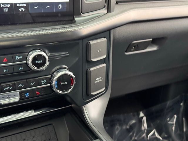 2026 Ford F-150 Lariat w/FX4 Pkg + Twin Panel Roof