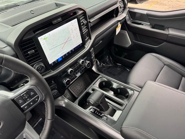 2026 Ford F-150 Lariat w/FX4 Pkg + Twin Panel Roof