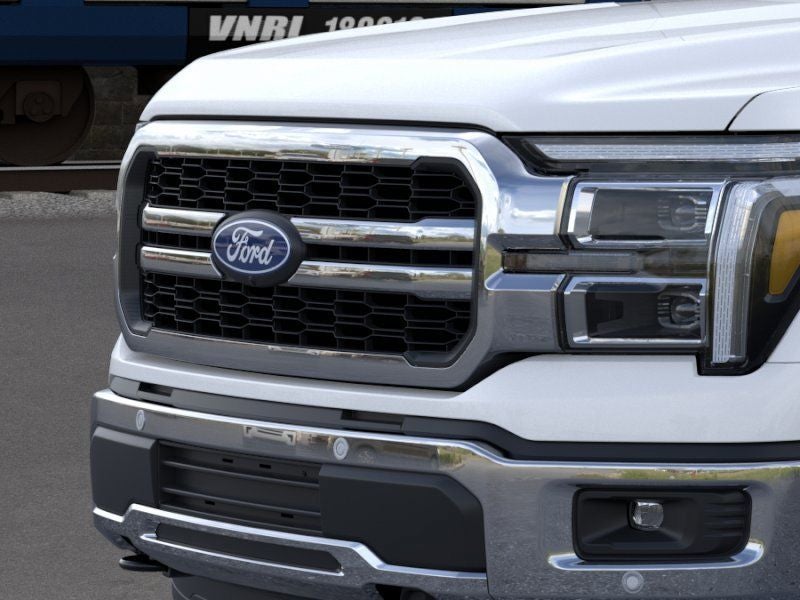 2026 Ford F-150 Lariat w/Twin Panel Roof + FX4 Pkg