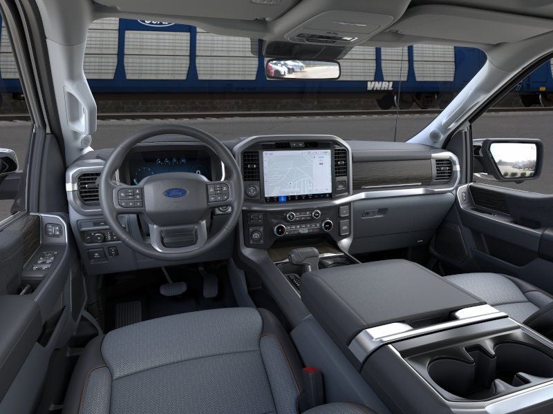 2026 Ford F-150 Lariat w/Twin Panel Roof + FX4 Pkg