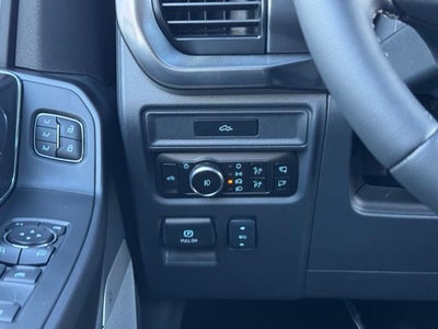 2026 Ford F-150 Lariat w/FX4 Pkg + Pro Access Tailgate