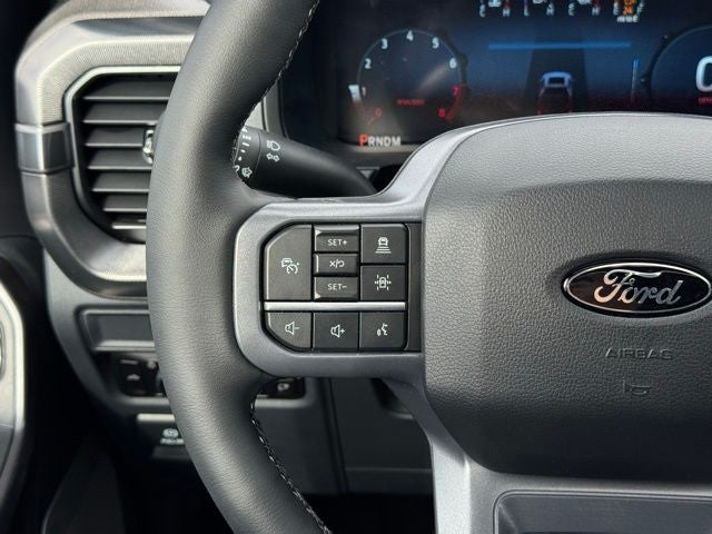 2026 Ford F-150 Lariat w/Twin Panel Roof + FX4 Pkg