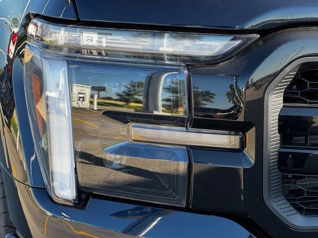 2026 Ford F-150 Lariat w/Black App Pkg