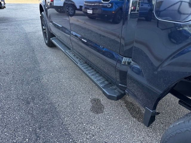 2026 Ford F-150 Lariat w/Black App Pkg