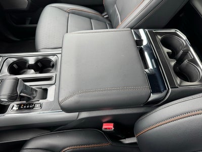 2025 Ford F-150 Lariat w/Tailgate Step