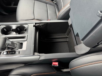 2025 Ford F-150 Lariat w/Tailgate Step