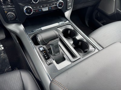 2025 Ford F-150 Lariat w/Tailgate Step