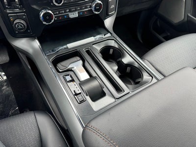 2025 Ford F-150 Lariat w/Tailgate Step