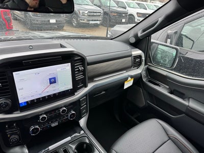 2025 Ford F-150 Lariat w/Tailgate Step