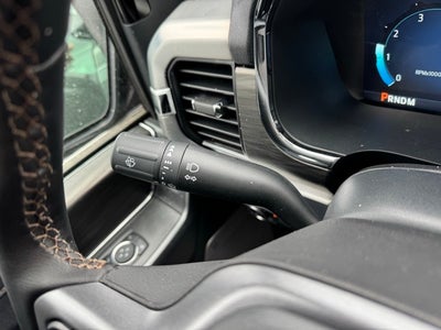 2025 Ford F-150 Lariat w/Tailgate Step