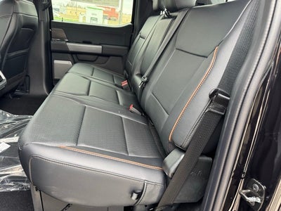 2025 Ford F-150 Lariat w/Tailgate Step