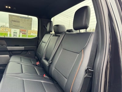 2025 Ford F-150 Lariat w/Tailgate Step