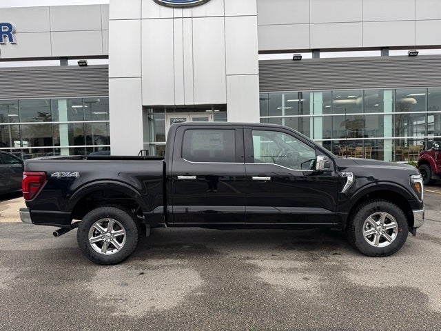 2025 Ford F-150 Lariat w/Tailgate Step