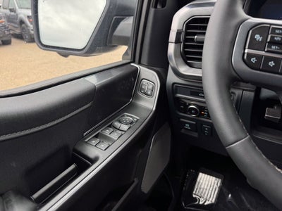 2026 Ford F-150 Lariat w/Twin Panel Moonroof + Pro Access Tailgate