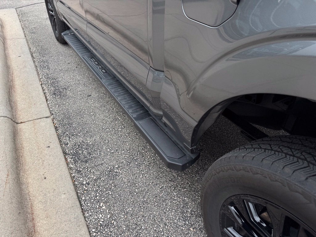 2026 Ford F-150 Lariat w/Twin Panel Moonroof + Pro Access Tailgate