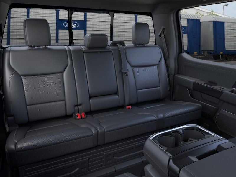 2026 Ford F-150 Lariat w/Twin Panel Roof + FX4 Pkg