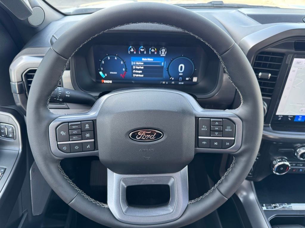 2026 Ford F-150 Lariat w/Twin Panel Roof + FX4 Pkg