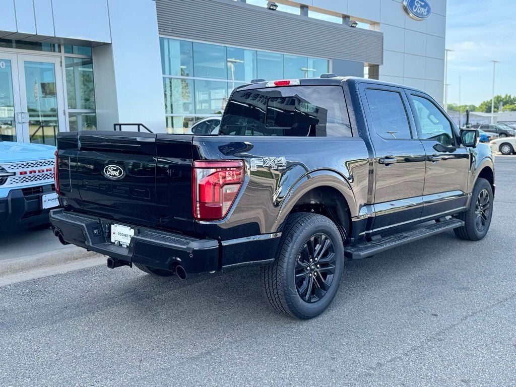 2026 Ford F-150 Lariat w/Twin Panel Roof + FX4 Pkg