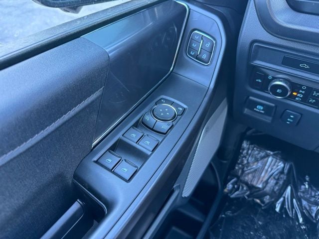 2026 Ford F-150 Lariat w/Twin Panel Roof + Pro Access Tailgate