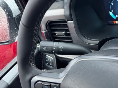 2025 Ford F-150 Lariat w/Tailgate Step + Black App Pkg