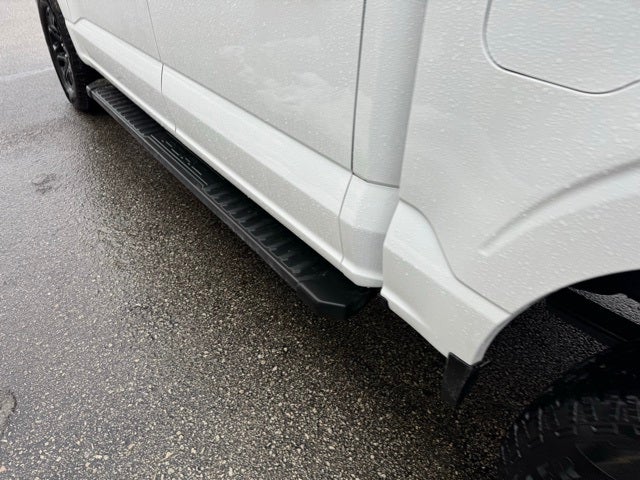 2025 Ford F-150 Lariat w/Tailgate Step + Black App Pkg