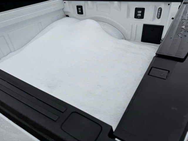 2025 Ford F-150 Lariat w/Tailgate Step + Black App Pkg