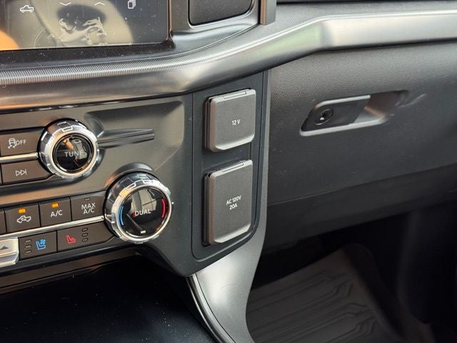 2026 Ford F-150 Lariat w/FX4 Pkg