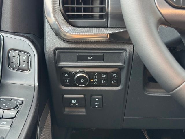 2026 Ford F-150 Lariat w/FX4 Pkg