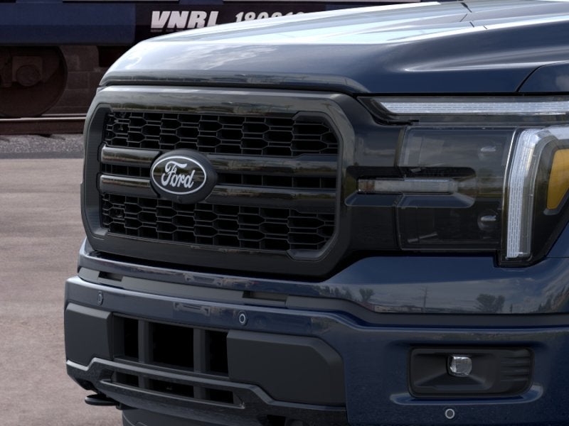 2026 Ford F-150 Lariat w/7.2kw Pro Power + Black App Pkg