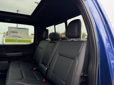 2026 Ford F-150 Lariat w/Twin Panel Roof + FX4 Pkg
