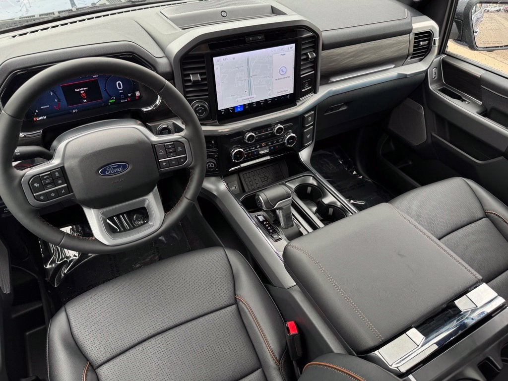 2026 Ford F-150 Lariat w/Twin Panel Roof + FX4 Pkg