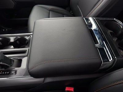 2026 Ford F-150 Lariat w/Twin Panel Roof + FX4 Pkg