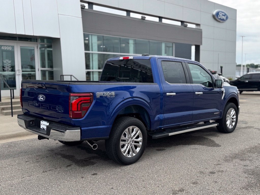 2026 Ford F-150 Lariat w/Twin Panel Roof + FX4 Pkg