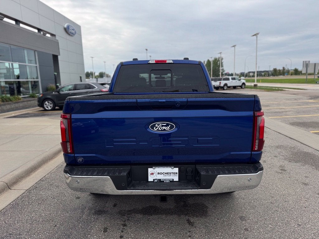 2026 Ford F-150 Lariat w/Twin Panel Roof + FX4 Pkg
