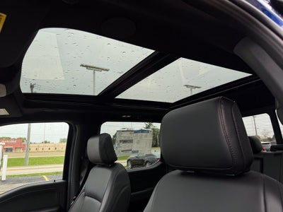 2026 Ford F-150 Lariat w/Twin Panel Roof + FX4 Pkg