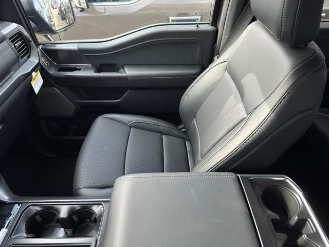 2026 Ford F-150 Lariat w/Black App Pkg