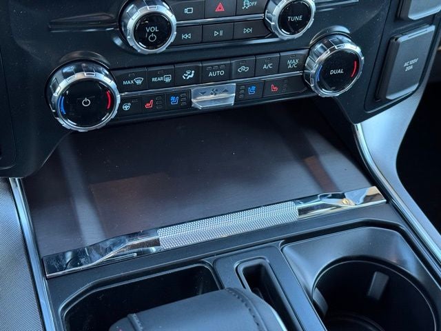 2026 Ford F-150 Platinum w/Twin Panel Roof