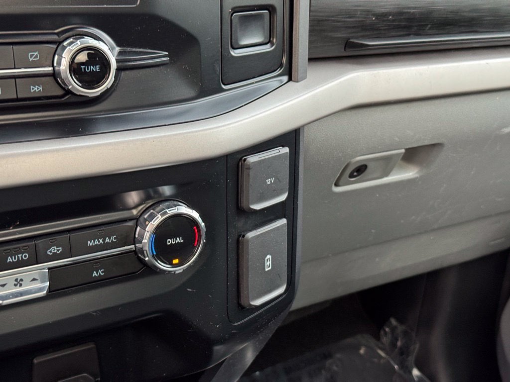 2023 Ford F-150 XLT w/8' Bed