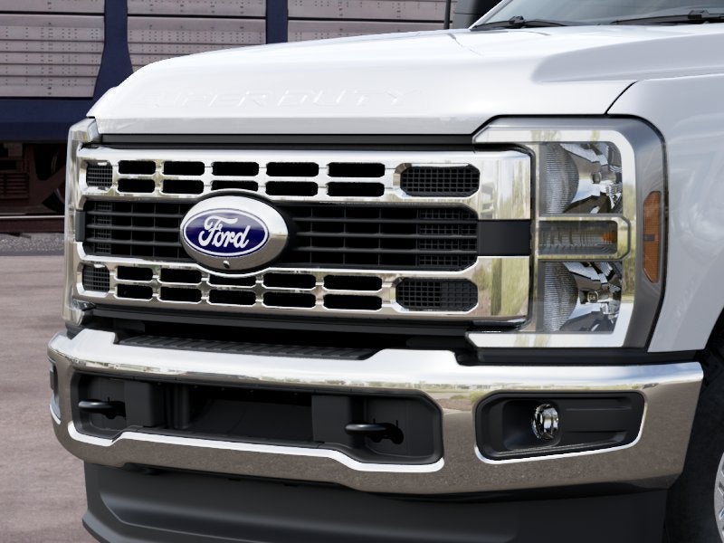 2027 Ford F-350SD XLT w/ 360 Camera Pkg and Spray In Bed Liner