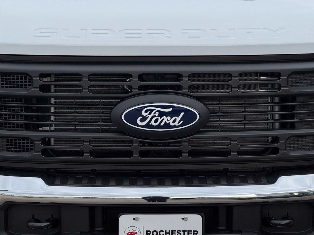 2027 Ford F-350SD XL