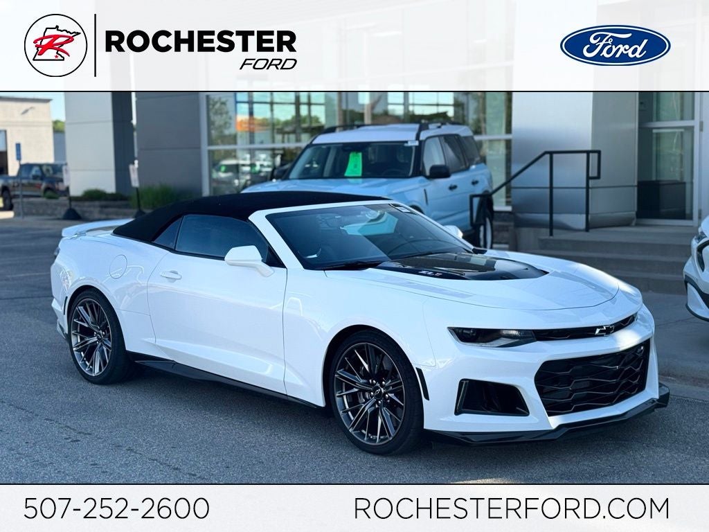 2022 Chevrolet Camaro ZL1 Convertible's photo