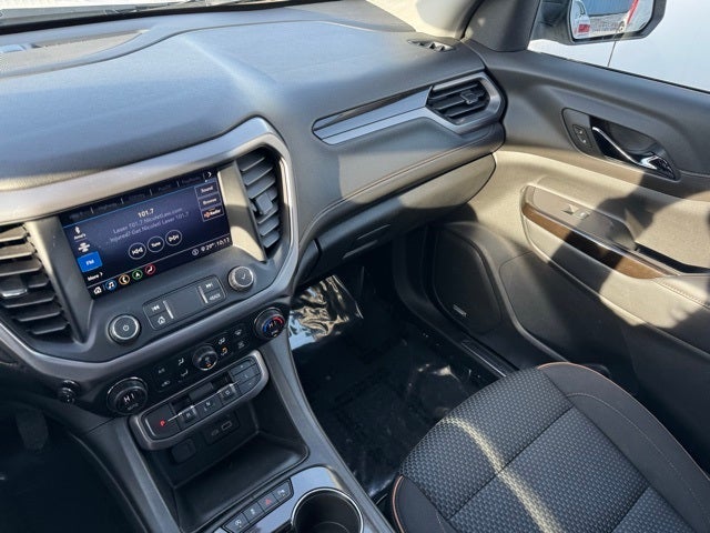 2020 GMC Acadia AT4 w/ Power Sunroof + Tow Package