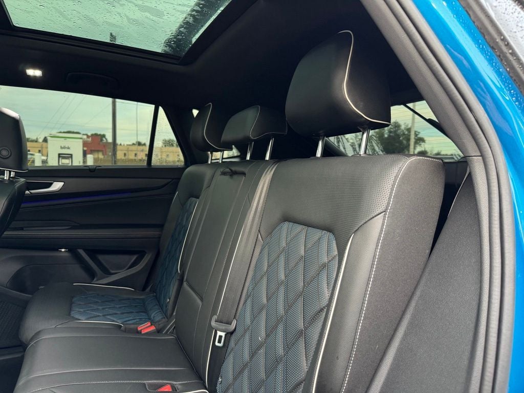 2024 Volkswagen Atlas Cross Sport 2.0T SEL Premium R-Line