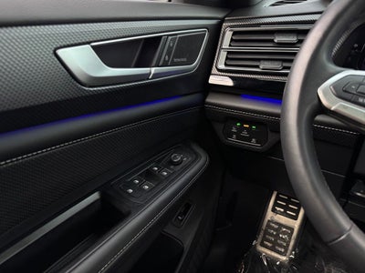 2024 Volkswagen Atlas Cross Sport 2.0T SEL Premium R-Line