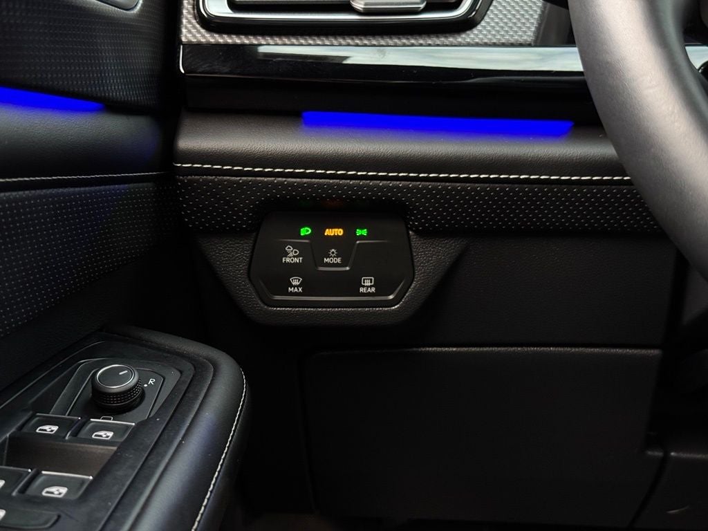 2024 Volkswagen Atlas Cross Sport 2.0T SEL Premium R-Line