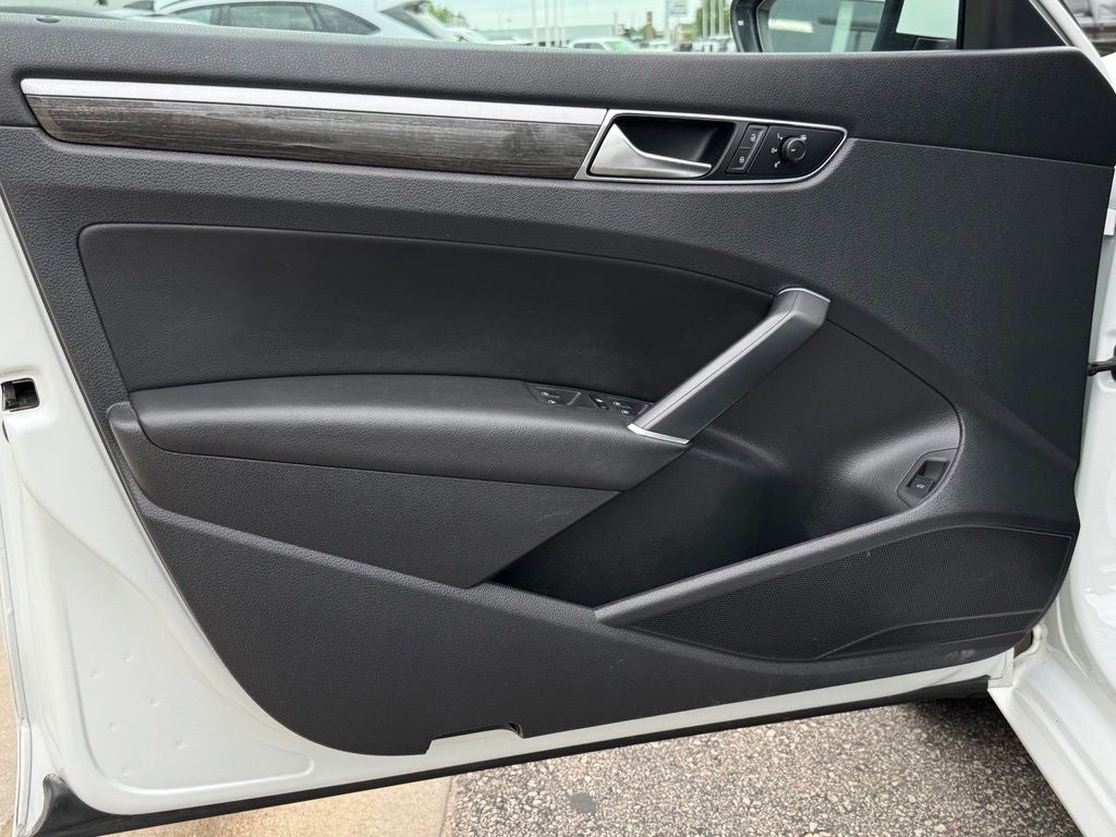 2018 Volkswagen Passat 2.0T SE