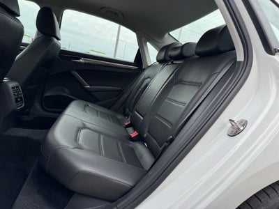 2018 Volkswagen Passat 2.0T SE